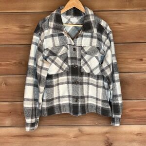 Time and Tru Women's XL Plaid  Shacket Fleece Button Front Gray‎ White